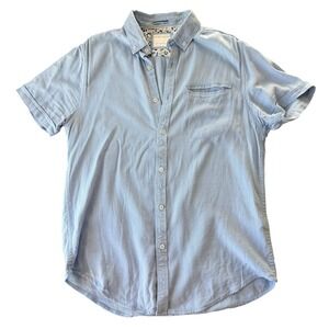Denim and Flower Chambray Button Shirt Mens M Light Blue Casual Summer Coastal